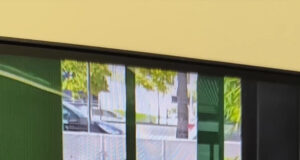 Detenen una lladre per furtar un mòbil a Platja d’Aro i fer-se passar per la víctima per robar-li 3.000 euros del banc