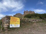 Localitzen les restes de 14 individus al cim de la Mola que podrien ser dels primers pobladors del monestir al segle X