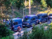 VÍDEO | Desnonament amb tensió a tocar de Granollers: una mare i una filla es queden sense casa a Vallgorguina